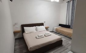 5 Terre Station Rooms